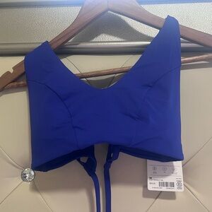 Athleta bikini top. Yacht blue. Medium D-DD